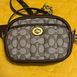 ❤️Small coach camera bag❤️